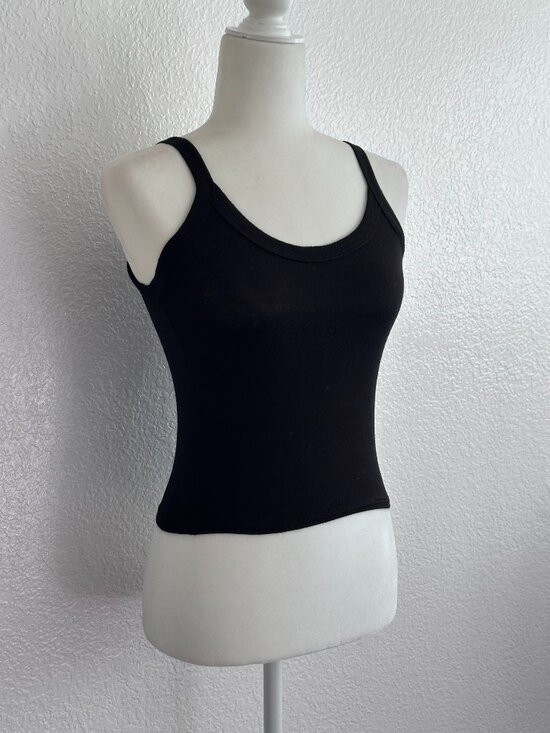 Forever 21 Tops - XXI Black Ribbed Tank Top Size M Stretch Fitted Basic Layering Essential